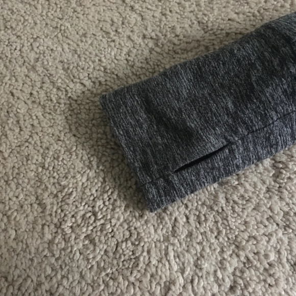 Grey cropped long sleeve top - Picture 3 of 3